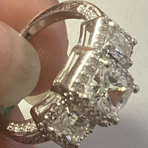Zirconia Ring - Picture 1 of 3